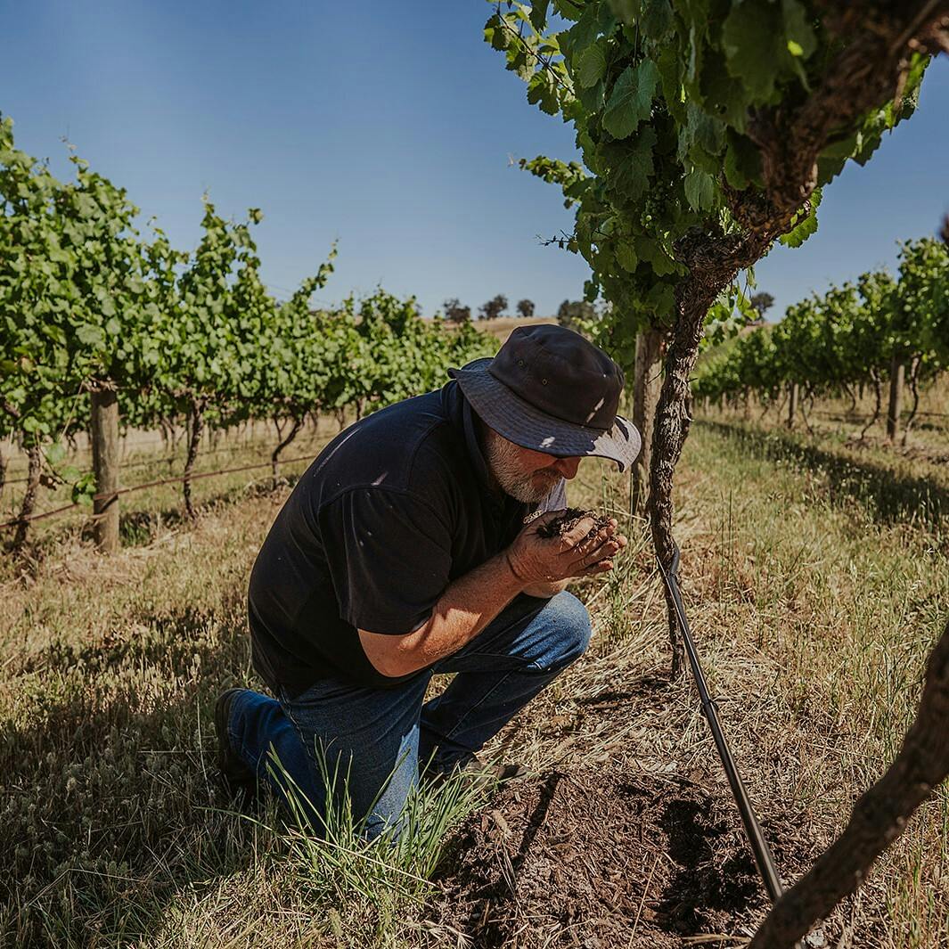 Matt smelling soil websize SQUARE 1